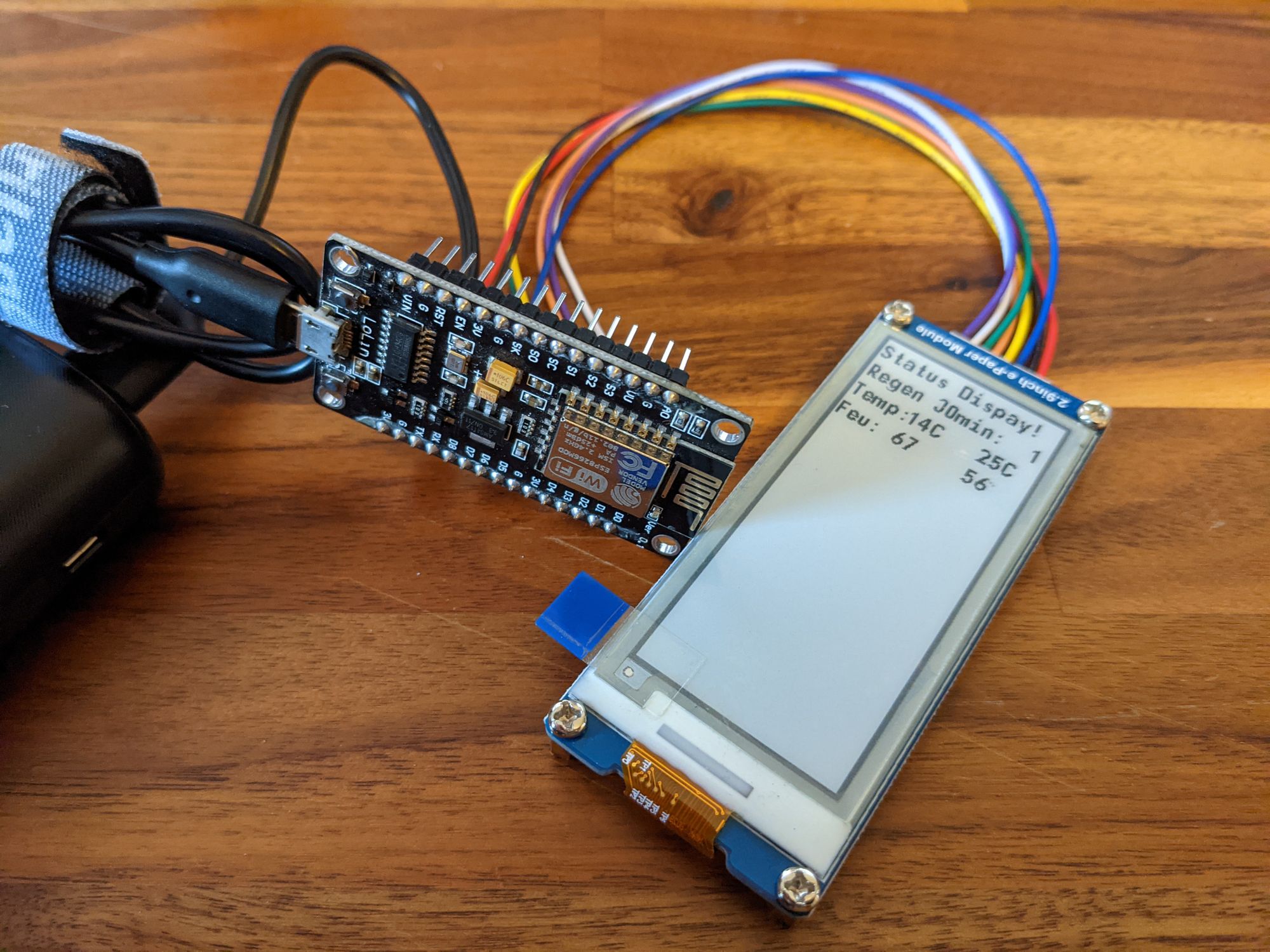 esp8266 with E-Ink display showing some Home Assistant sensors values