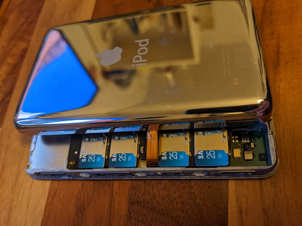 Modding an iPod Classic 1 TB and bigger battery