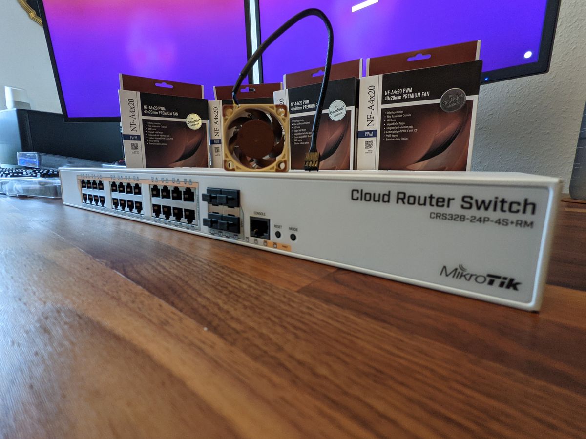 MikroTik CRS328-24P-4S+RM silent Fan Mod